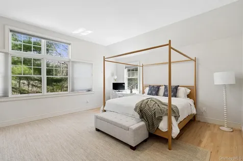 11 Owls Nest Lane East Hampton NY 11937