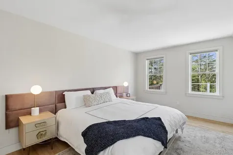 11 Owls Nest Lane East Hampton NY 11937