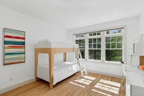 11 Owls Nest Lane East Hampton NY 11937