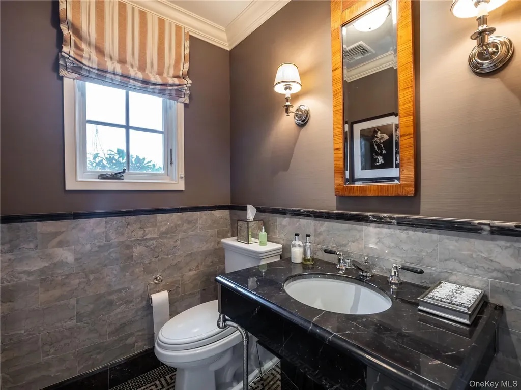 90 Elderfields Road Manhasset NY 11030
