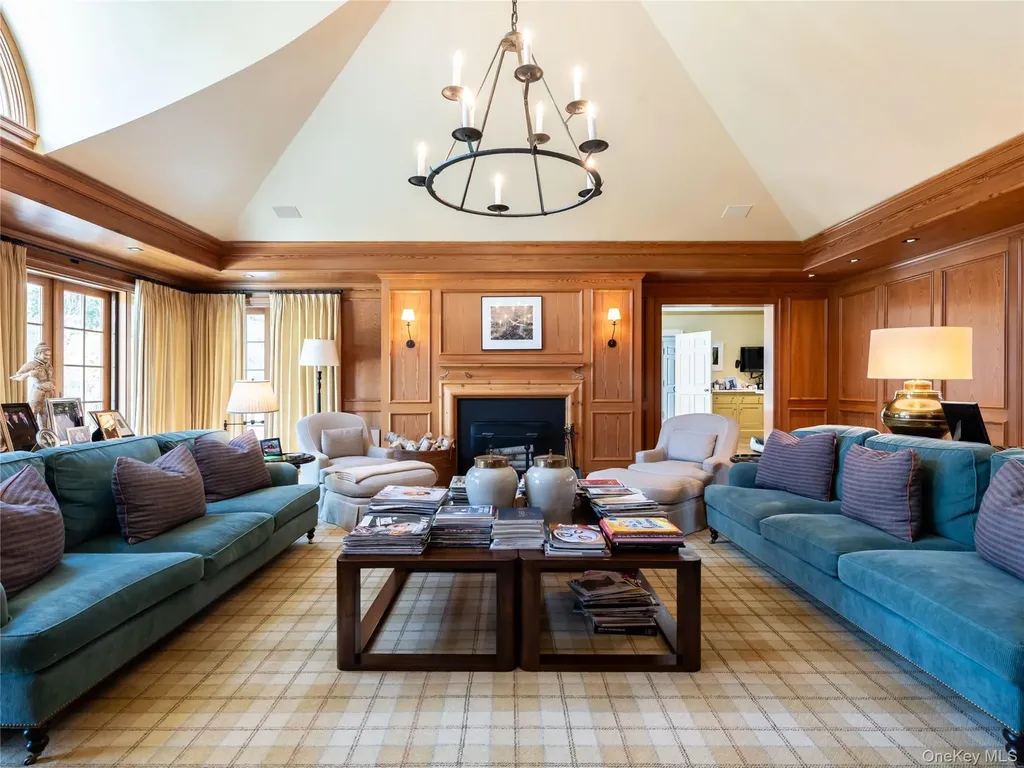 90 Elderfields Road Manhasset NY 11030
