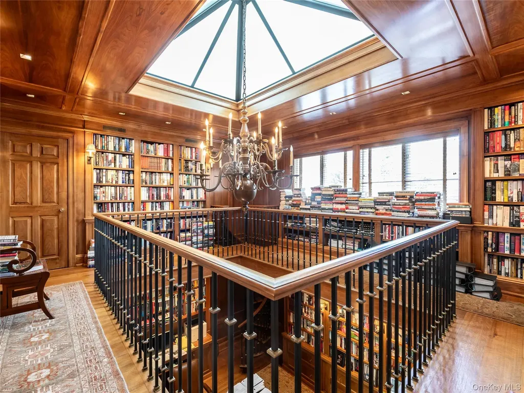 90 Elderfields Road Manhasset NY 11030