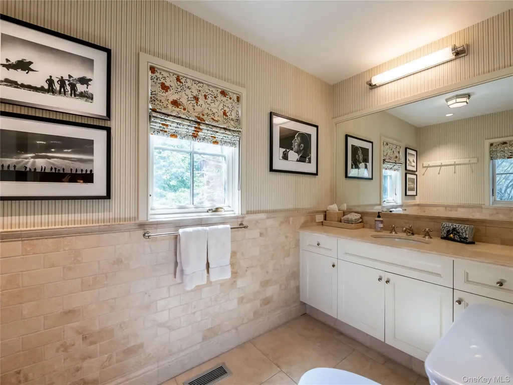 90 Elderfields Road Manhasset NY 11030