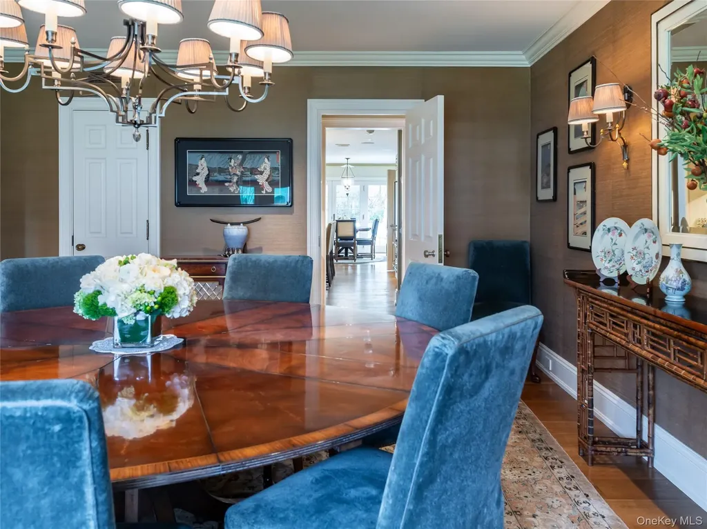 90 Elderfields Road Manhasset NY 11030
