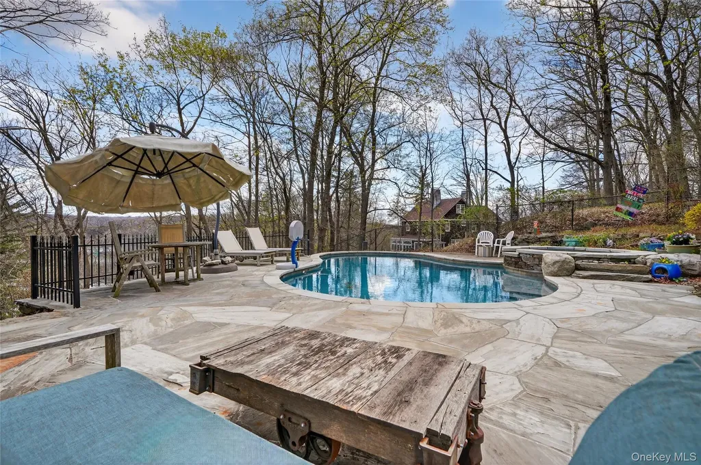 65 Rockledge Drive Suffern NY 10901