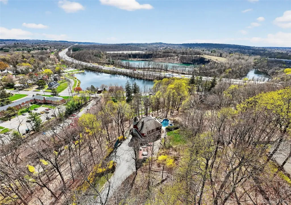 65 Rockledge Drive Suffern NY 10901