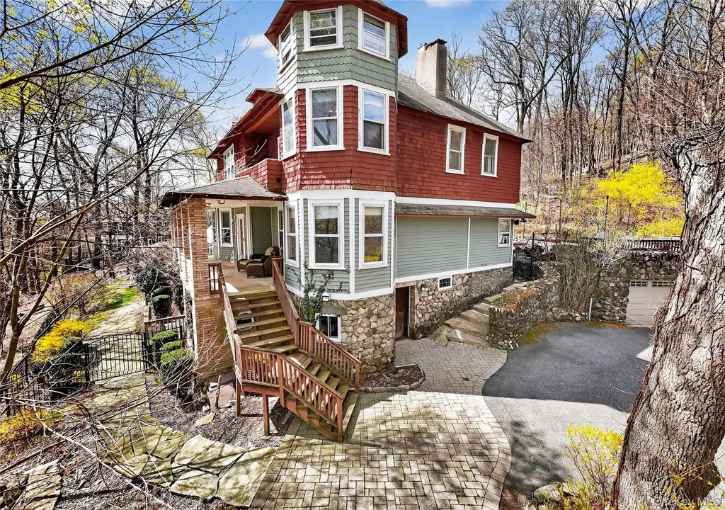65 Rockledge Drive Suffern NY 10901