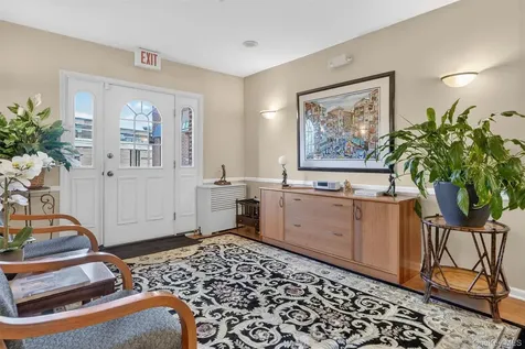 10 Nosband Avenue White Plains NY 10605