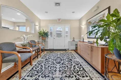10 Nosband Avenue White Plains NY 10605
