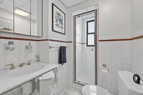 10 Nosband Avenue White Plains NY 10605