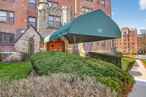 10 Nosband Avenue White Plains NY 10605