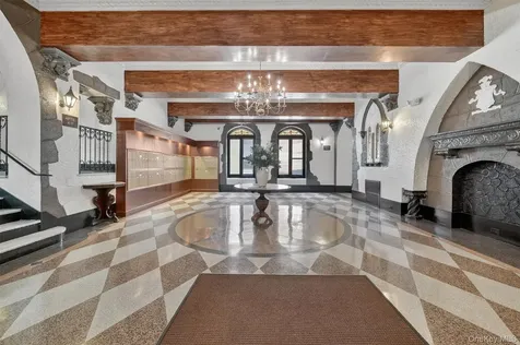 10 Nosband Avenue White Plains NY 10605