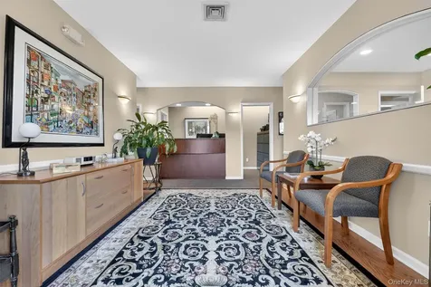 10 Nosband Avenue White Plains NY 10605