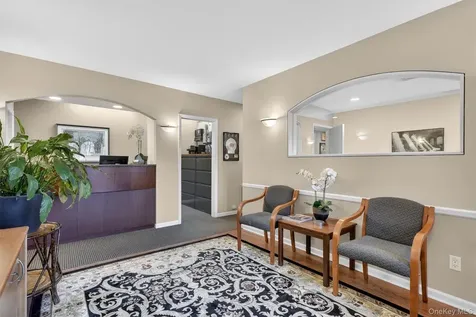 10 Nosband Avenue White Plains NY 10605