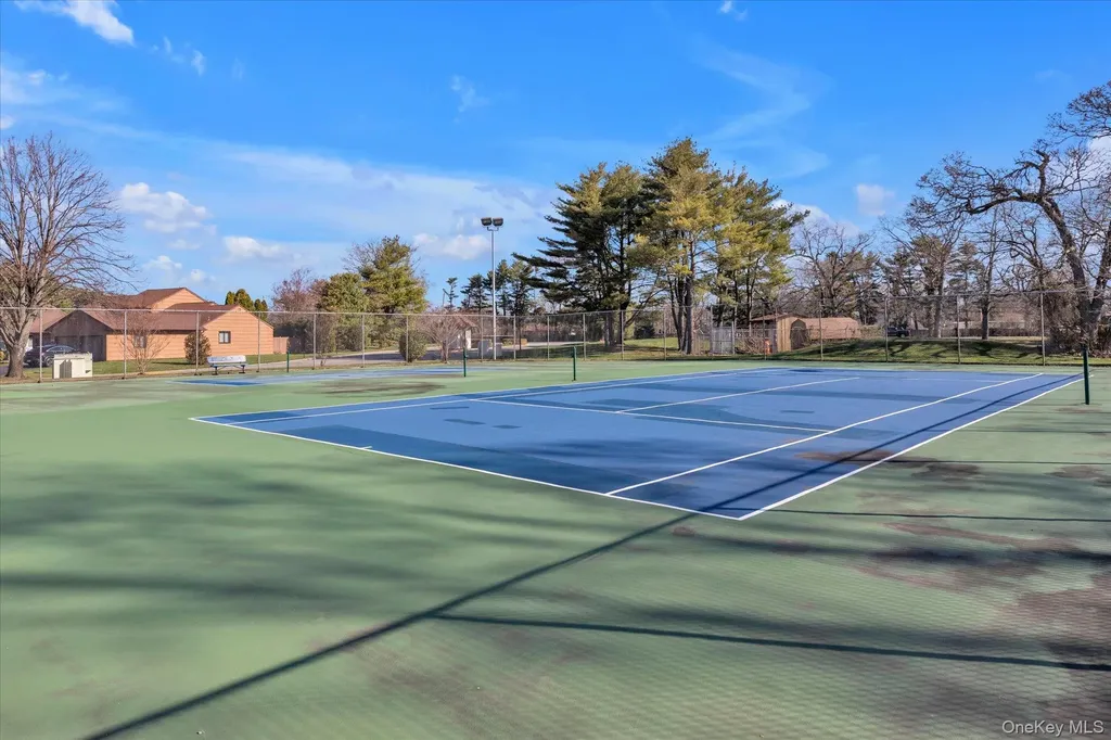 32 Ashley Circle Commack NY 11725
