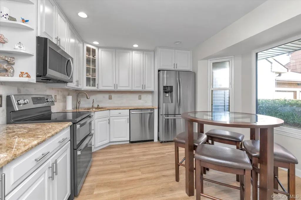 32 Ashley Circle Commack NY 11725