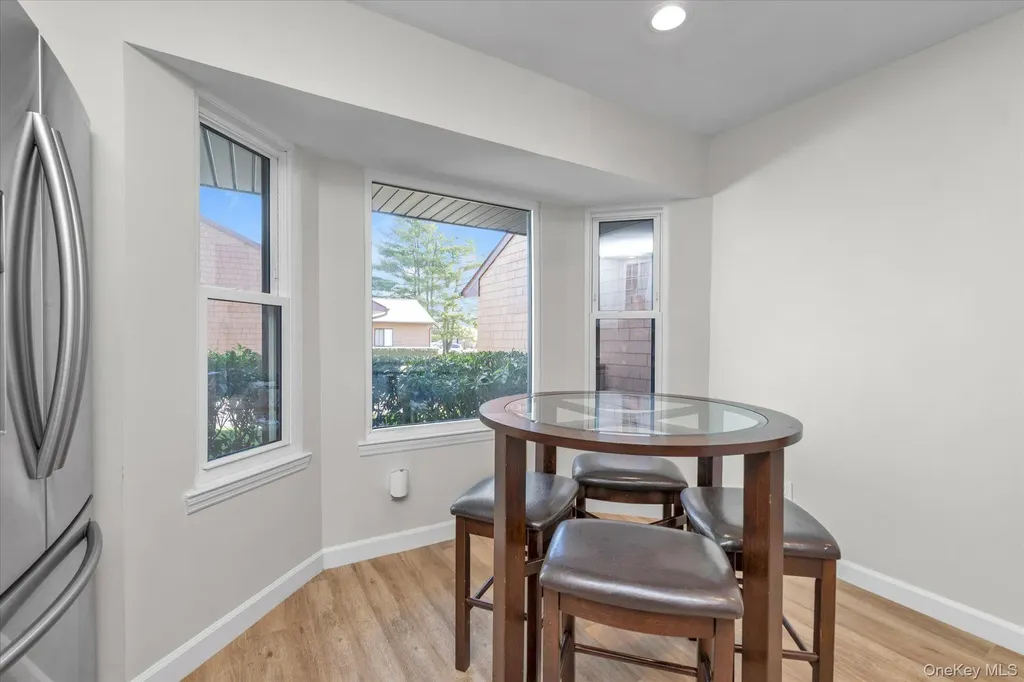 32 Ashley Circle Commack NY 11725