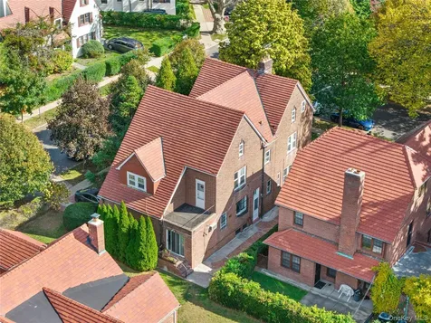 6954 Dartmouth Street Forest Hills NY 11375