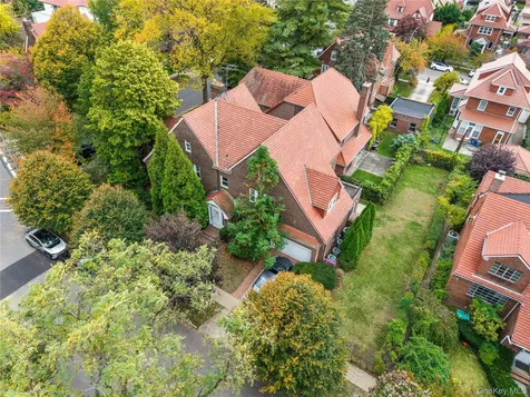 6954 Dartmouth Street Forest Hills NY 11375