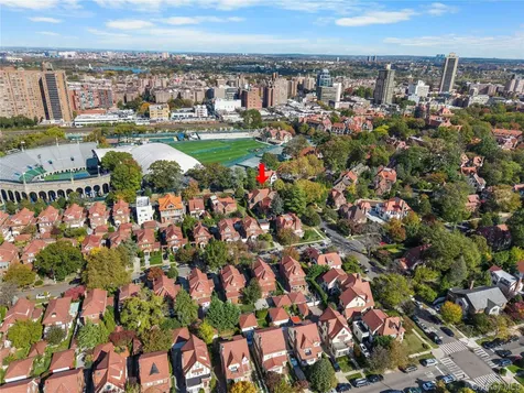 6954 Dartmouth Street Forest Hills NY 11375
