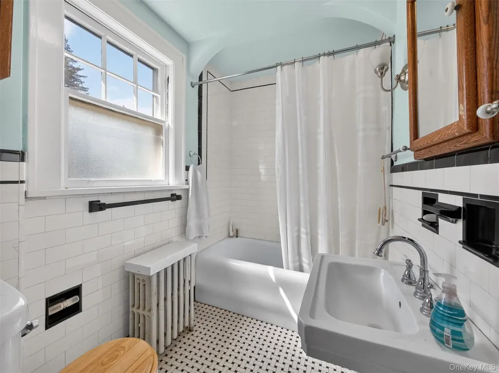 108 Summit Avenue Tappan NY 10983