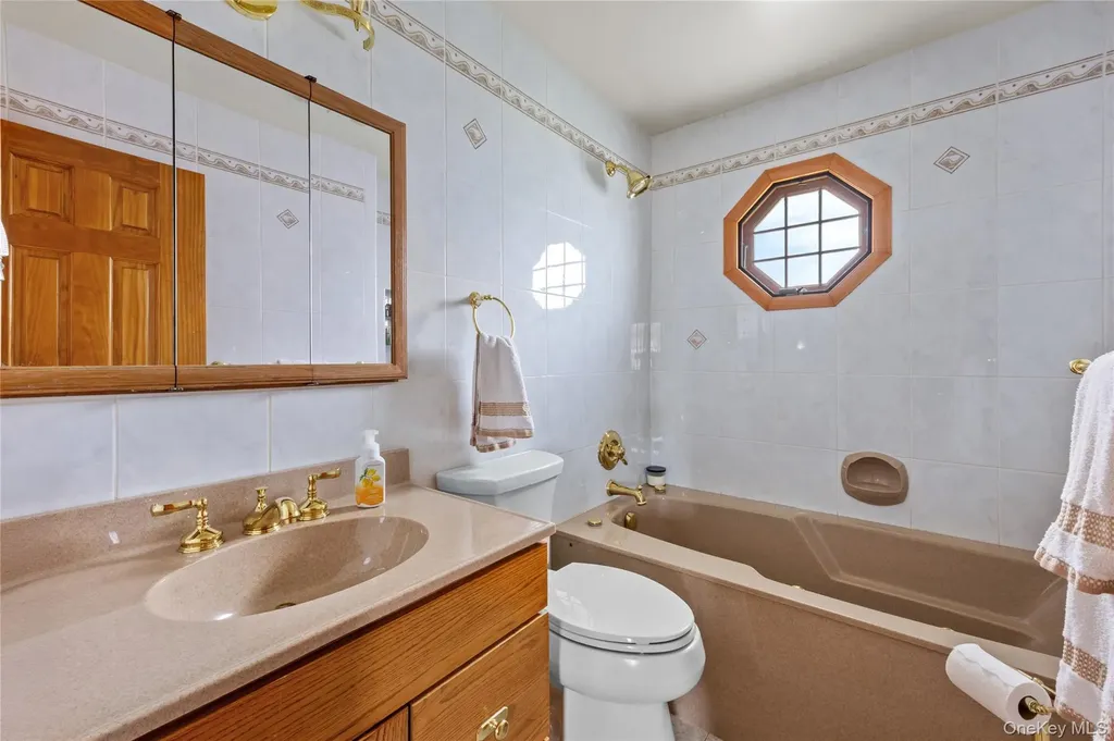 12 Westmoylan Lane Coram NY 11727
