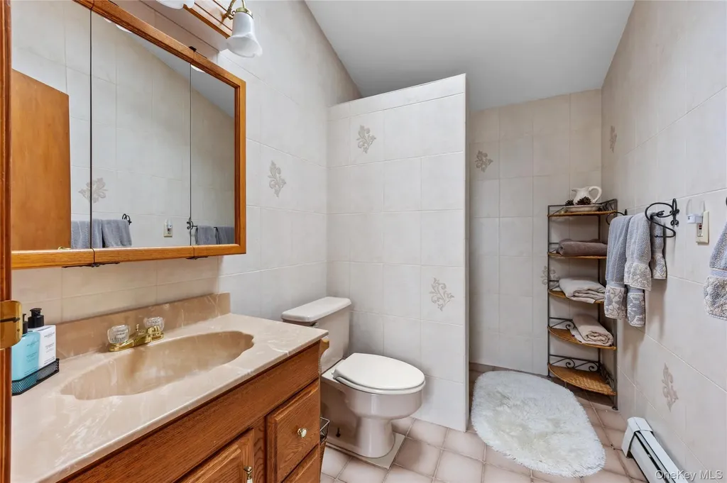 12 Westmoylan Lane Coram NY 11727