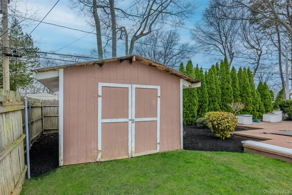 12 Westmoylan Lane Coram NY 11727