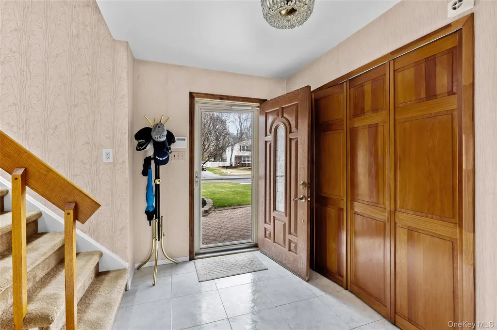 12 Westmoylan Lane Coram NY 11727