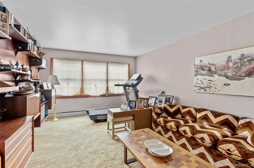 12 Westmoylan Lane Coram NY 11727