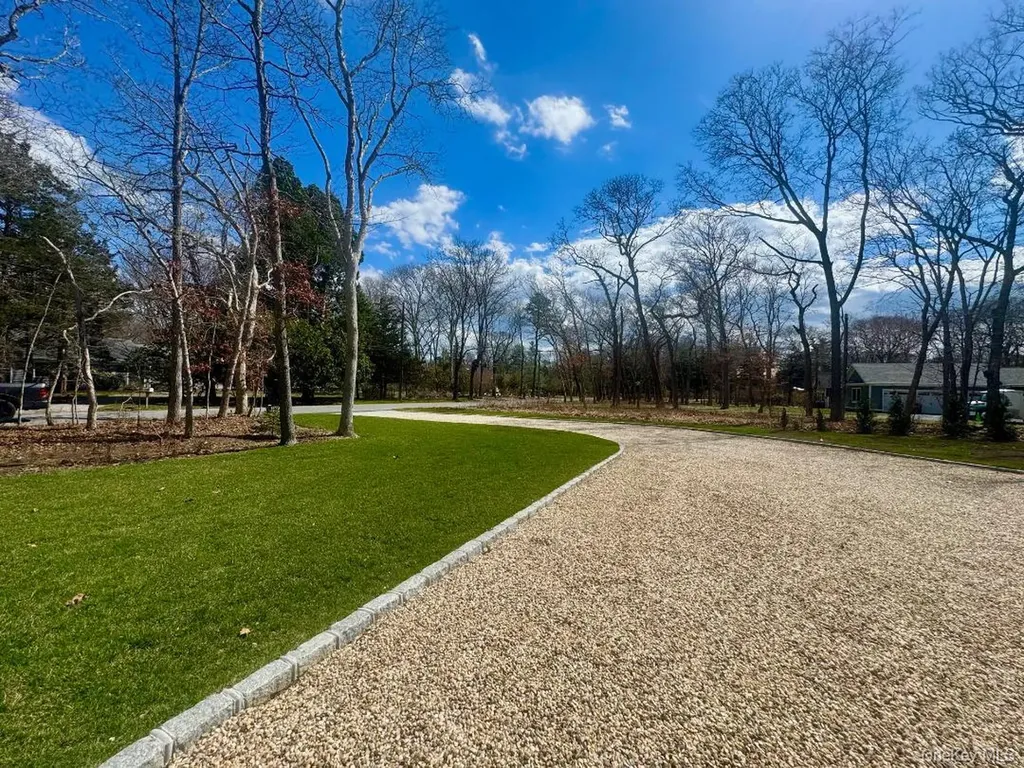 69 Jagger Lane Westhampton NY 11977