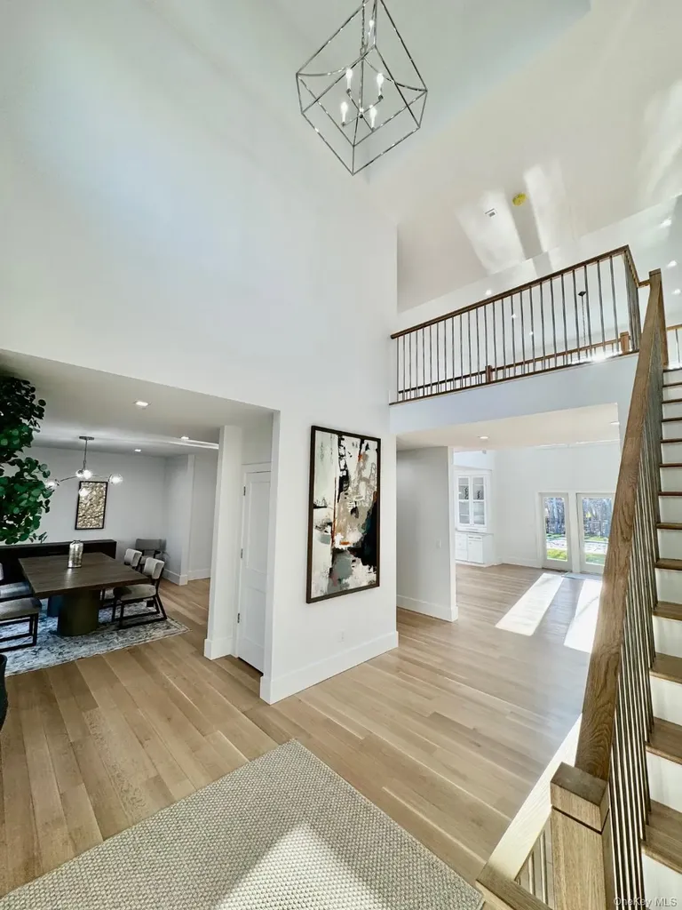 69 Jagger Lane Westhampton NY 11977
