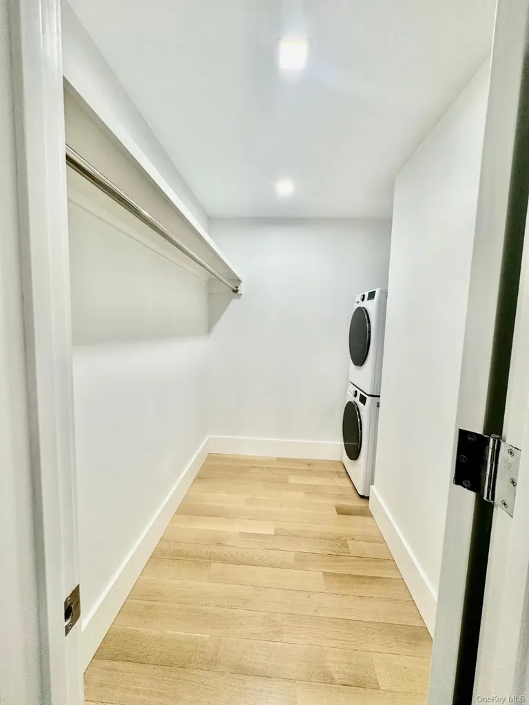 69 Jagger Lane Westhampton NY 11977