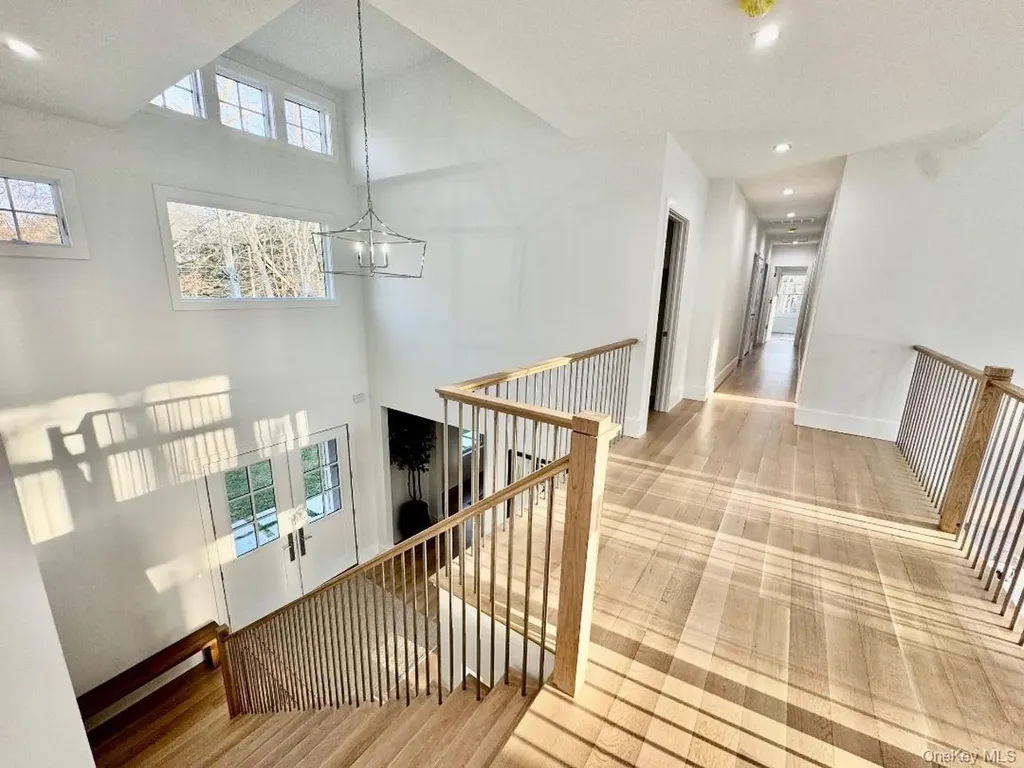 69 Jagger Lane Westhampton NY 11977
