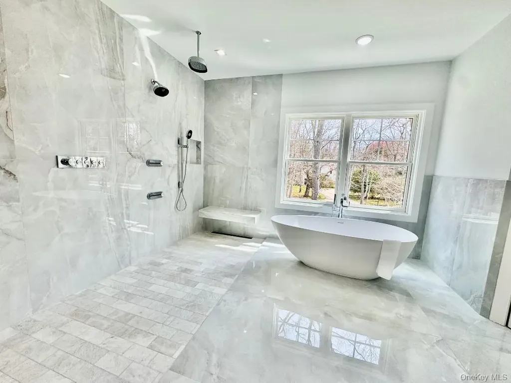 69 Jagger Lane Westhampton NY 11977