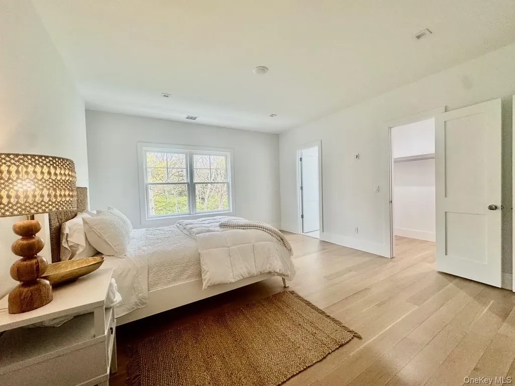 69 Jagger Lane Westhampton NY 11977