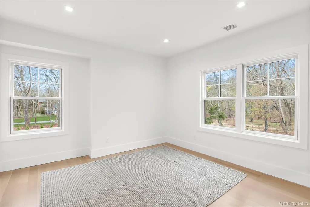 69 Jagger Lane Westhampton NY 11977