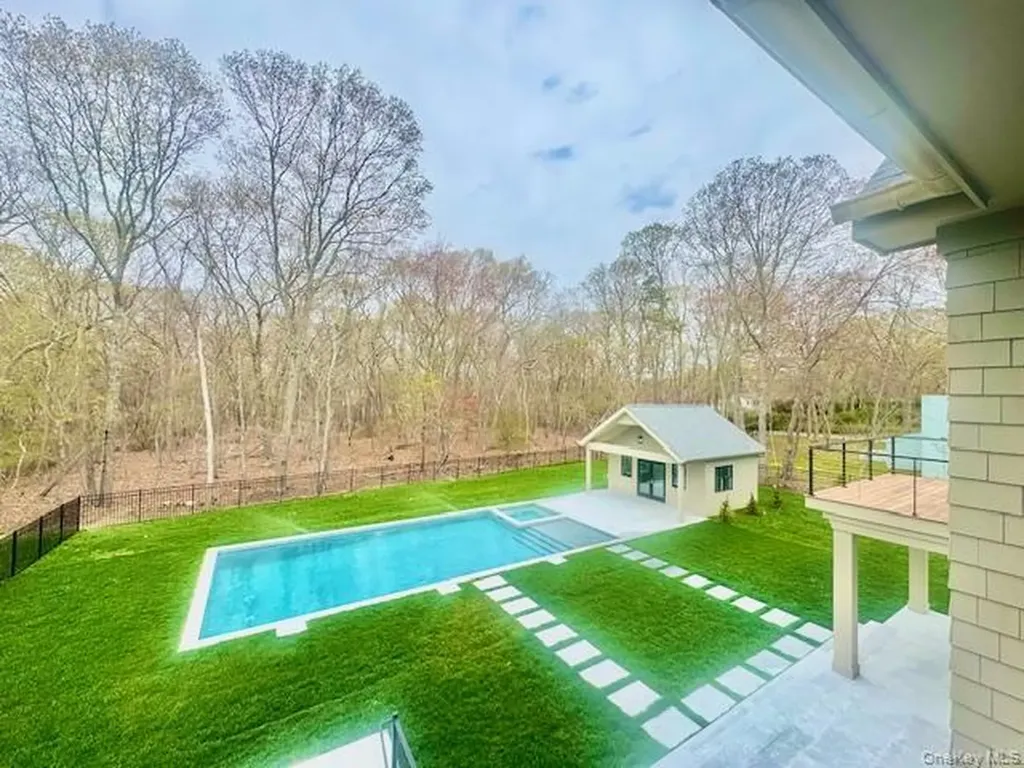 69 Jagger Lane Westhampton NY 11977