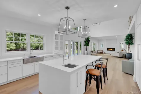 69 Jagger Lane Westhampton NY 11977