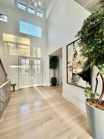 69 Jagger Lane Westhampton NY 11977