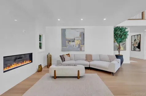 69 Jagger Lane Westhampton NY 11977