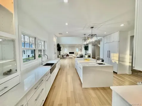 69 Jagger Lane Westhampton NY 11977