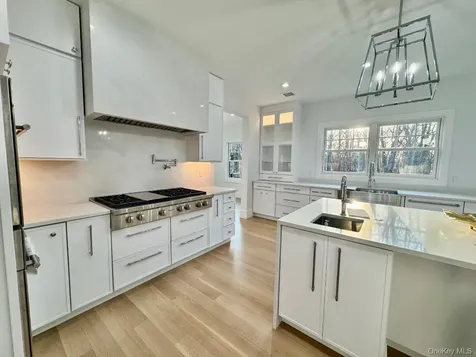 69 Jagger Lane Westhampton NY 11977