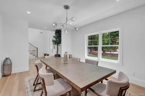 69 Jagger Lane Westhampton NY 11977