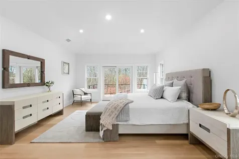 69 Jagger Lane Westhampton NY 11977