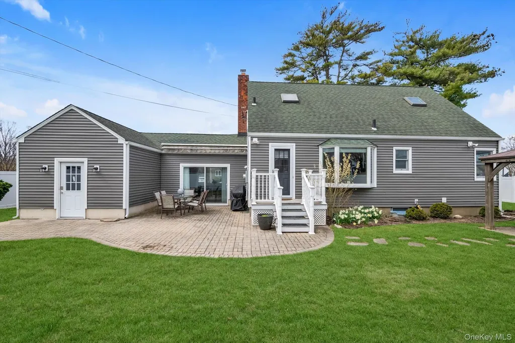 9 Aster Avenue Merrick NY 11566
