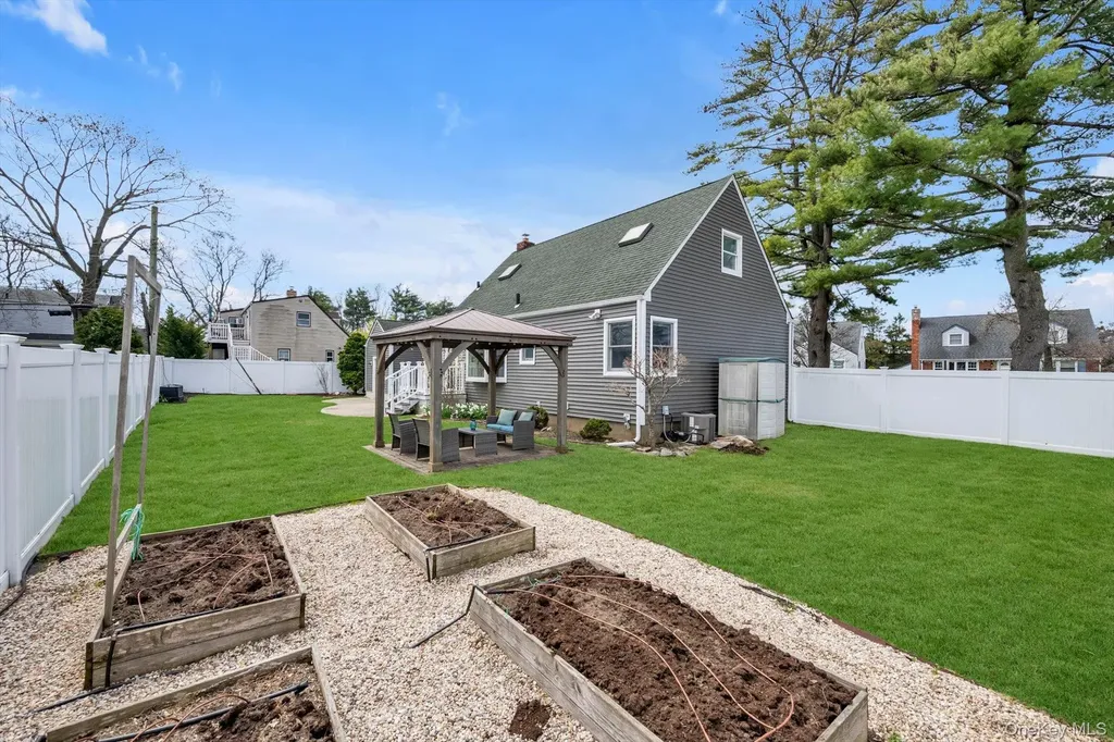 9 Aster Avenue Merrick NY 11566
