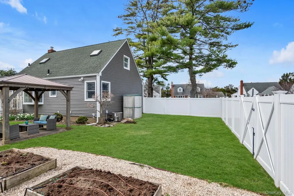 9 Aster Avenue Merrick NY 11566