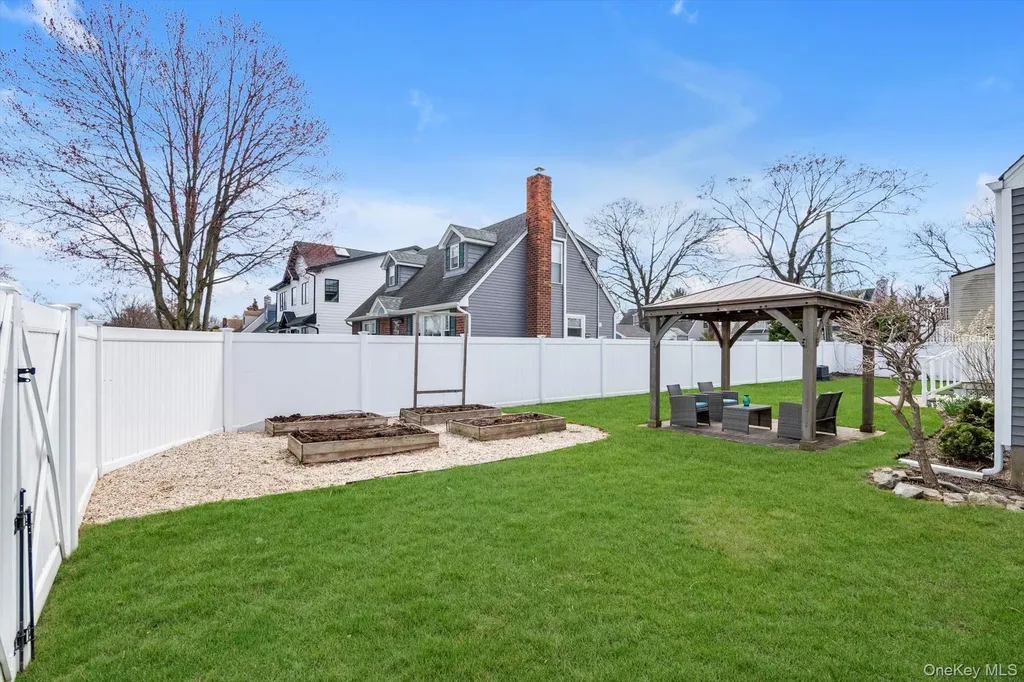 9 Aster Avenue Merrick NY 11566