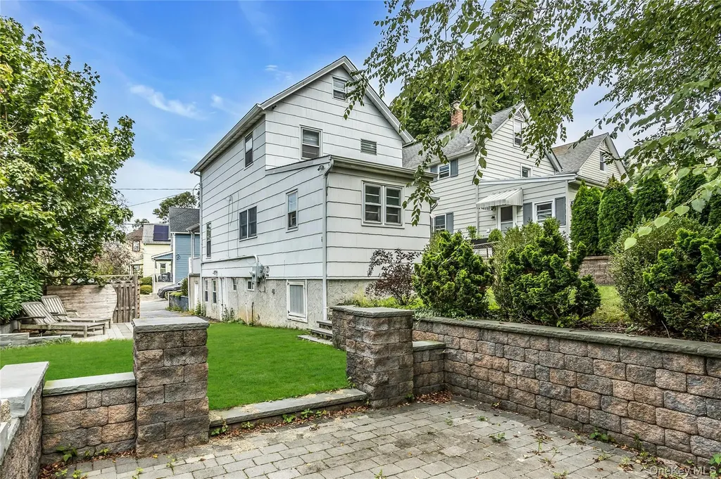 46 Irving Place Oyster Bay NY 11771